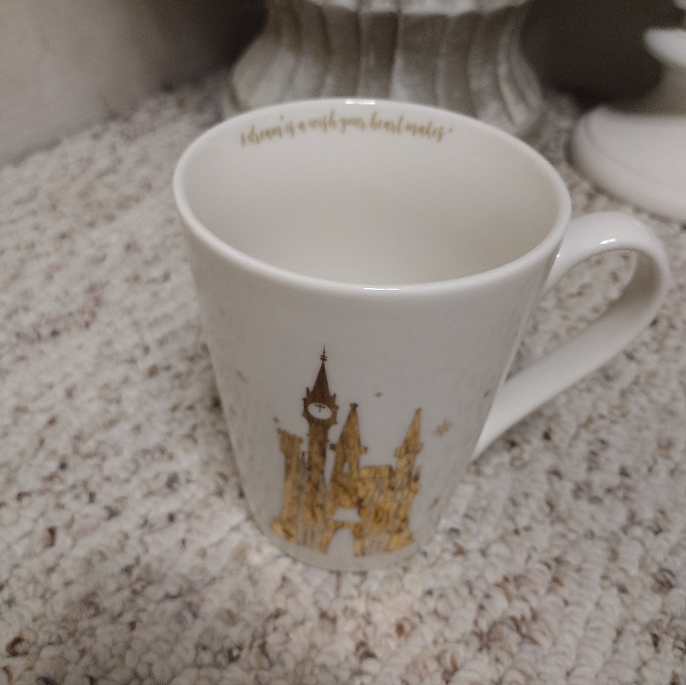 Disney "A Dream Is A Wish Your Heart Makes" Gold Metallic Cinderella Castle Mug - Picture 2 of 9
